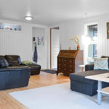 Two-bedroom In Frederiksvark * Frederiksværk
