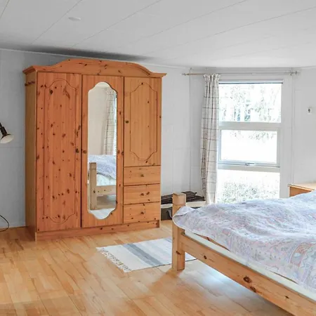 Two-bedroom In Frederiksvark *