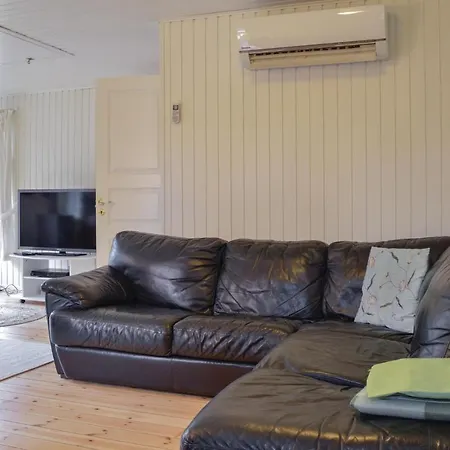 Two-bedroom In Frederiksvark Casa de Férias Frederiksværk